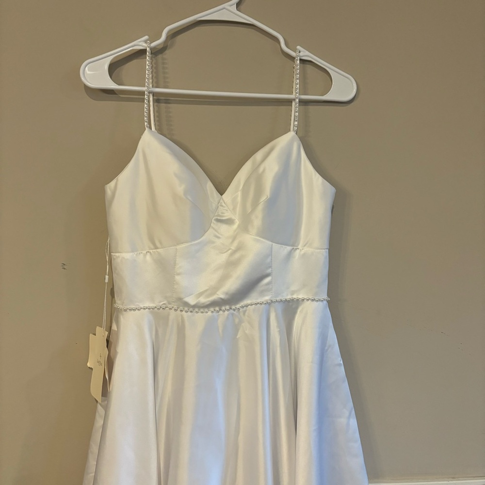 NWT Pearl Detail A-Line Tea Length Wedding Bridal Dress - Picture 8 of 9